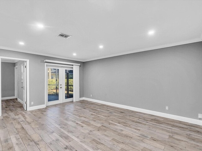 Building Photo - 3880 NW 79th Ave