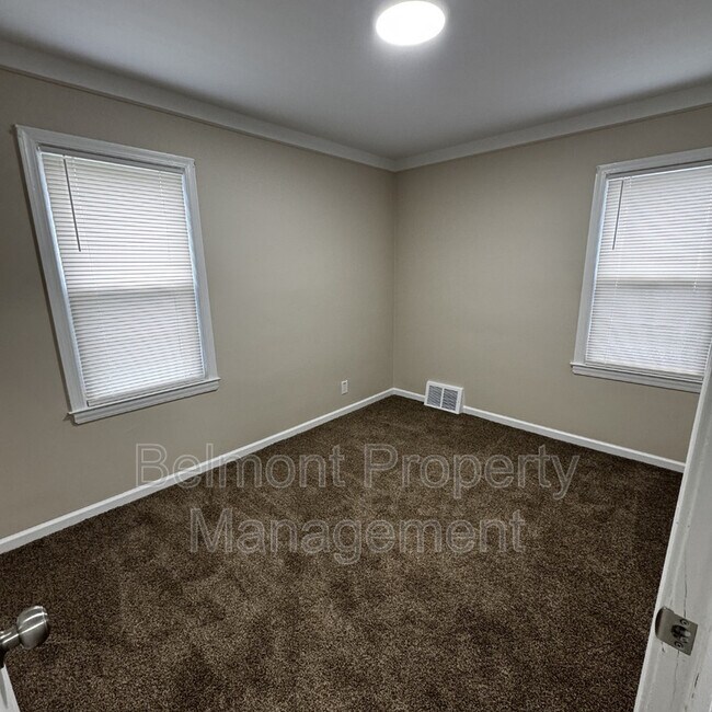 Building Photo - 19770 Kingsville St