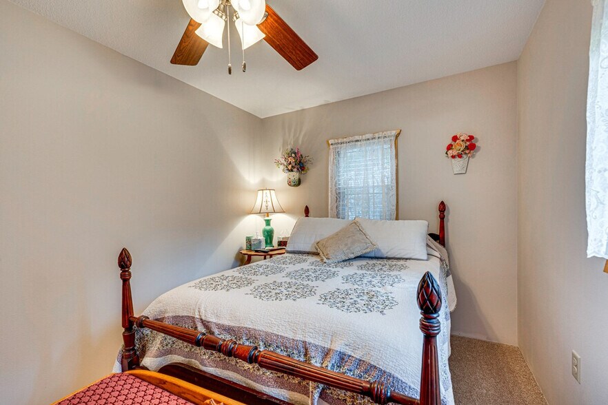 Building Photo - 2363 U.S. 34-SI ID1386231P