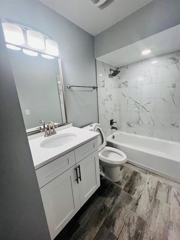 Building Photo - 2121 Whitewood Ct