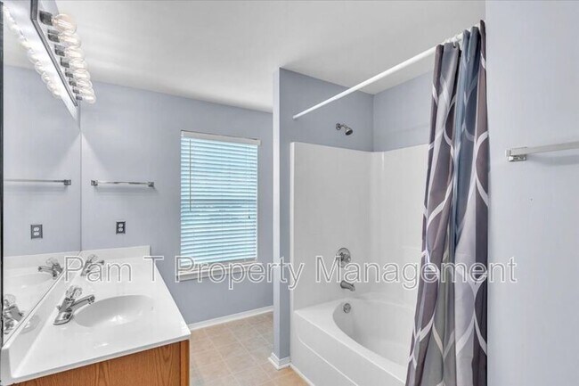 Building Photo - 37 Timber Crest Ct