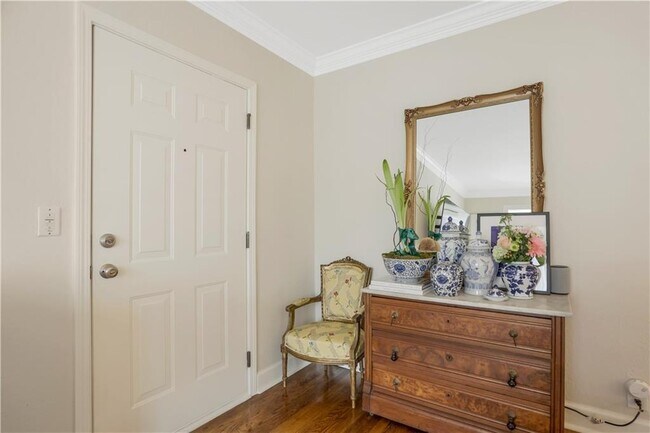 Building Photo - 115 Peachtree Memorial Dr NW