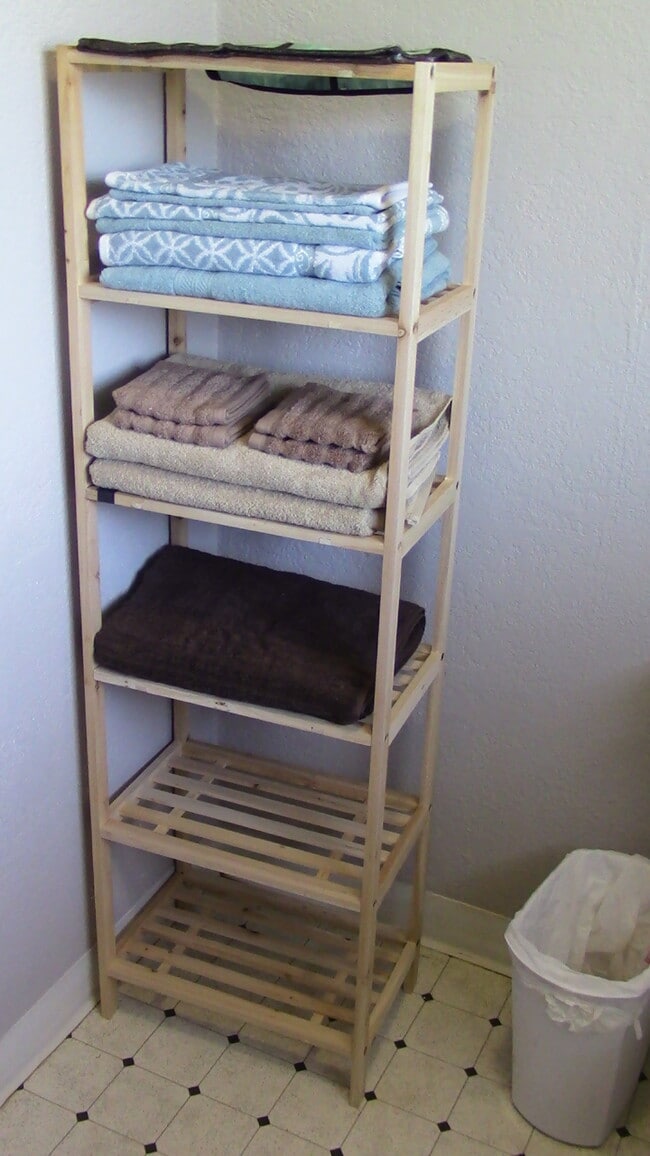 extra towels - 2710 Oliver Ave