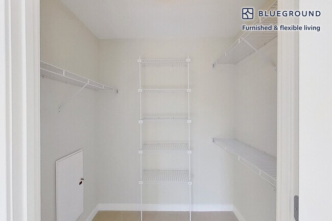 Building Photo - 77 Exeter St