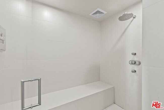 Building Photo - 31833 W Sea Level Dr