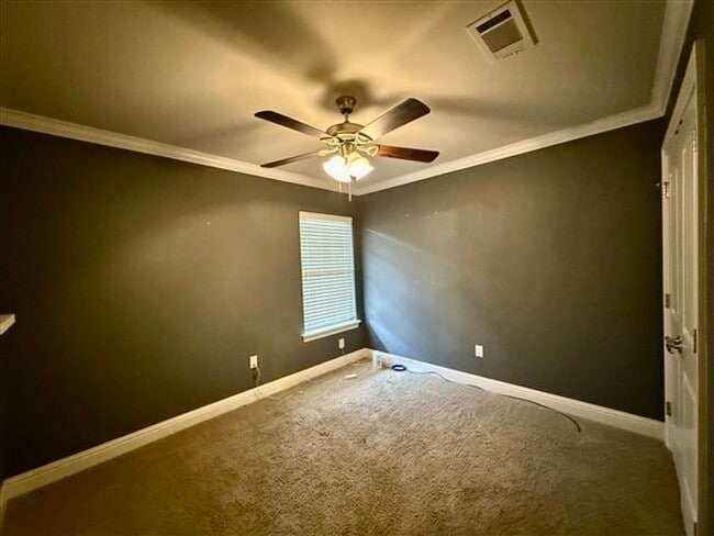 Building Photo - For Lease in Gated Cypress Place! Like-New...