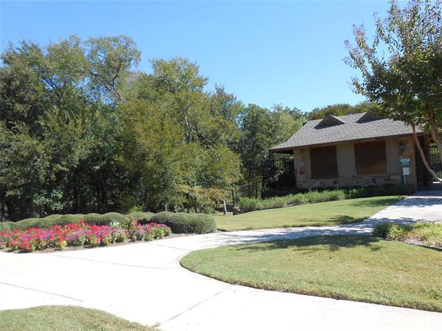 Building Photo - 492 Northbrook Ave