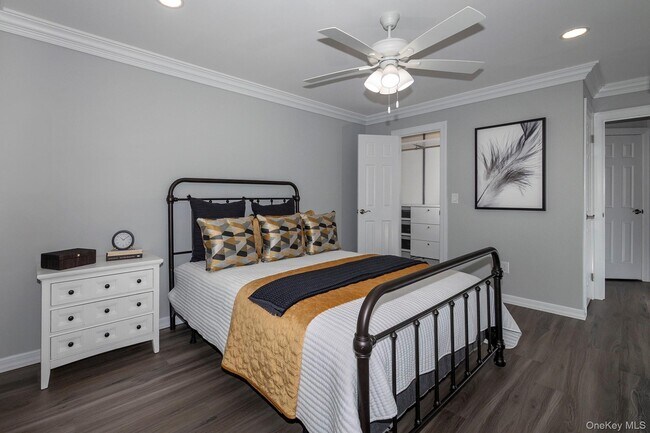 Building Photo - 310 Saddle Rock Rd