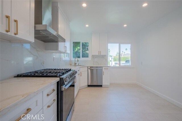 Building Photo - 14418 Martha St