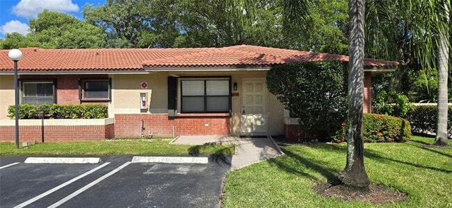 Primary Photo - 9611 NW 4th St