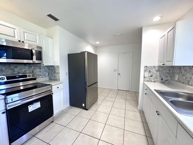 Building Photo - 3692 Corrigan Ct