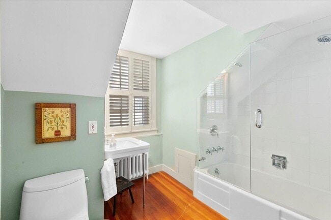 Building Photo - 3436 Main St