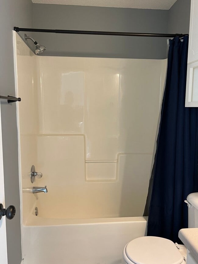 Building Photo - 117 N Spring View Dr