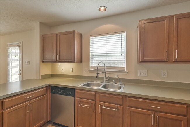 Building Photo - 7934 Blue Wahoo Ln