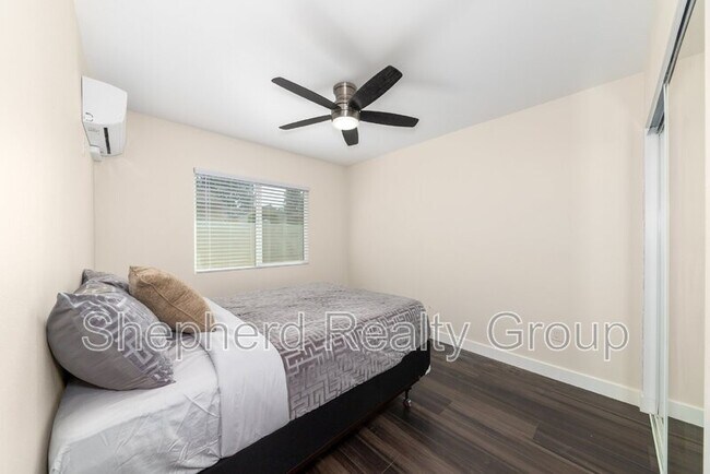 Building Photo - 130 N Lark Ellen Ave