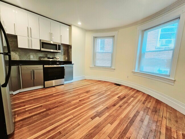 Building Photo - 195 Winthrop Rd