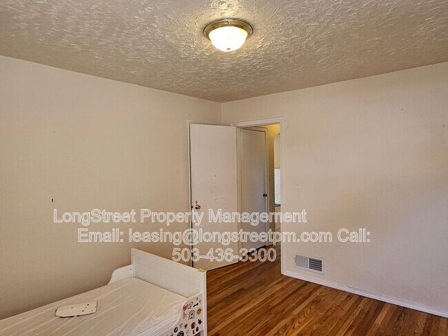 Building Photo - 7036 N Concord Ave
