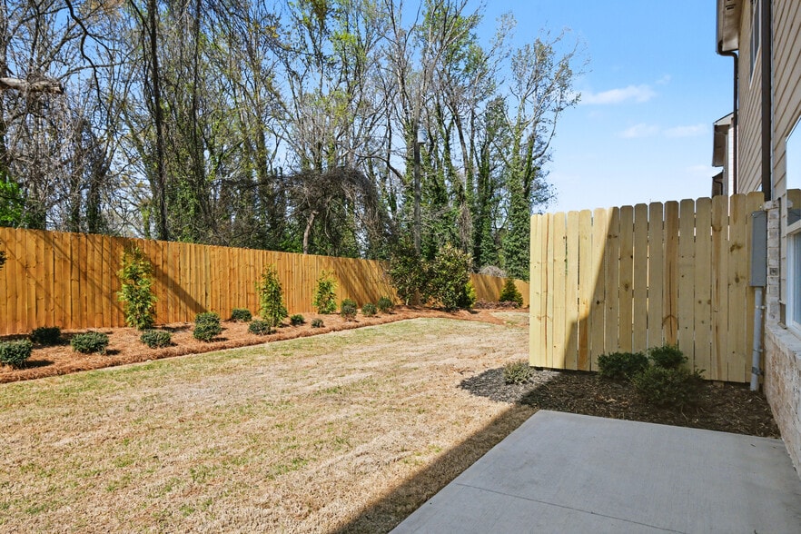 Building Photo - 4237 Fern River Trl