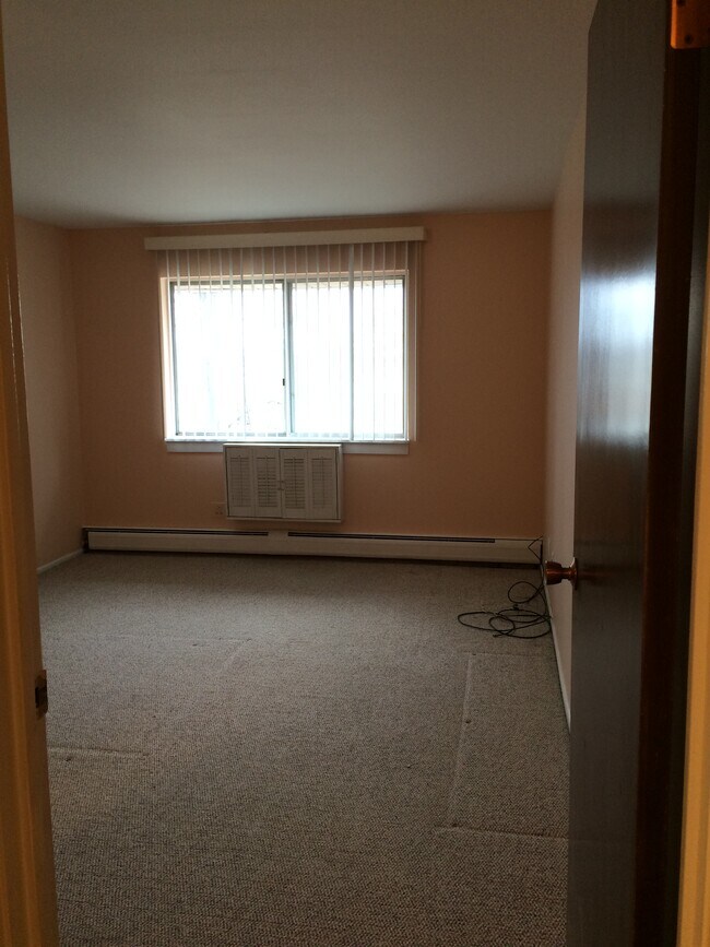 Building Photo - 5 Villa Verde Dr