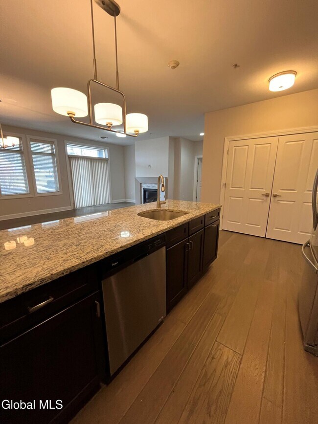 Building Photo - 2 West Ave