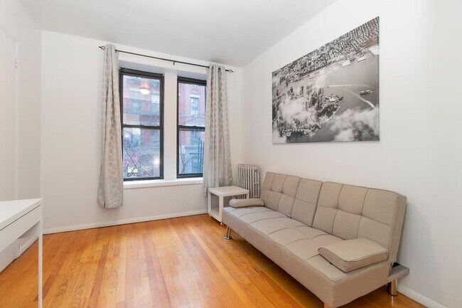 Building Photo - 304e E 95th St