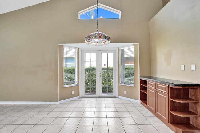 Building Photo - 10304 NW 50th Ct