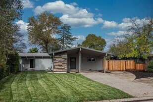 Building Photo - 4421 Robertson Ave