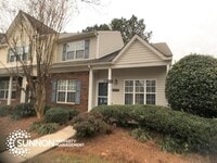 Building Photo - Beautiful End Unit Townhome in Mallard Creek!