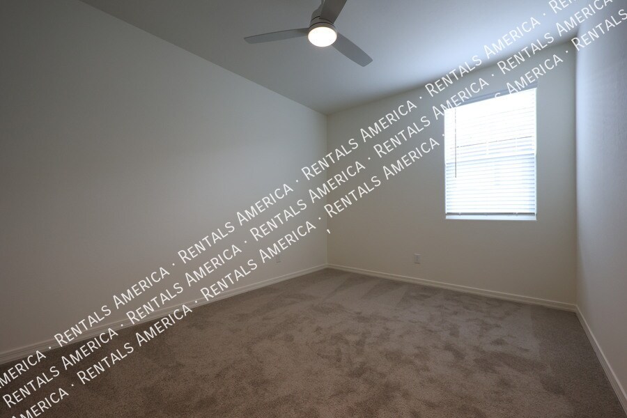 Building Photo - 1142 E Westwood Dr