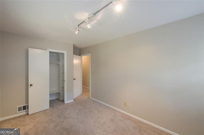Building Photo - 4044 Forrestal Dr