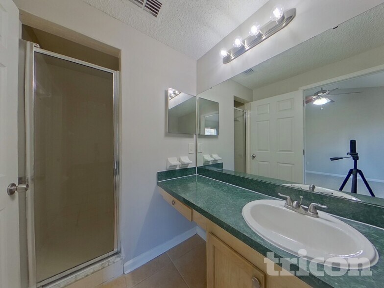 Building Photo - 522 Jimbay Dr