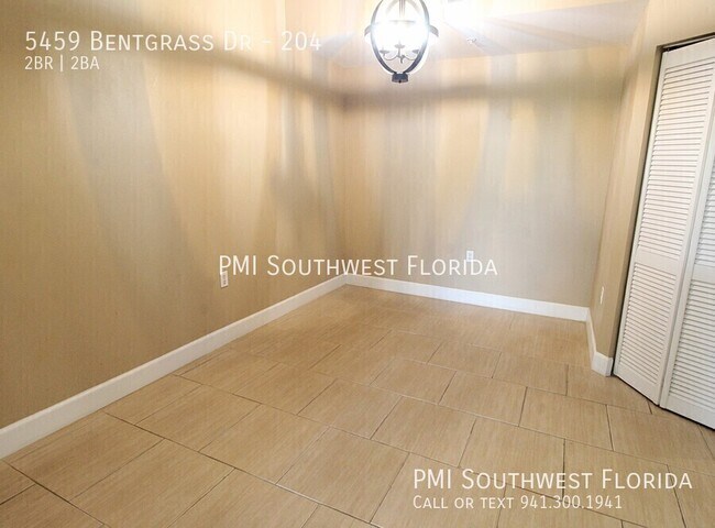 Building Photo - 5459 Bentgrass Dr