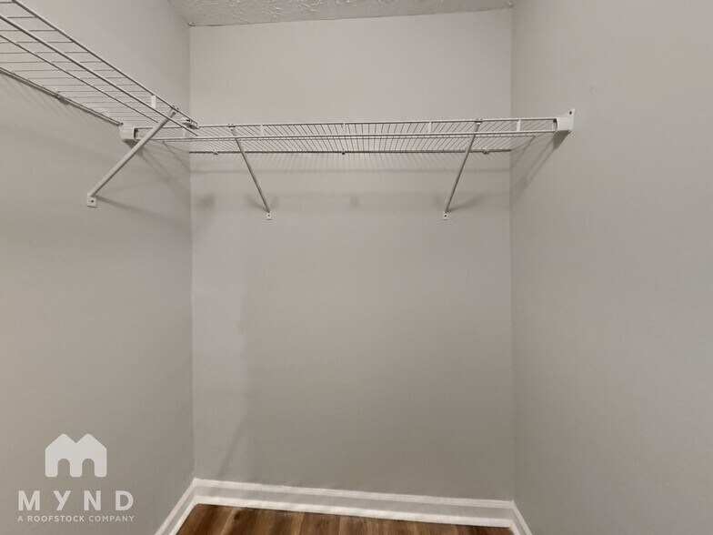 Building Photo - 175 Mountain View Cir