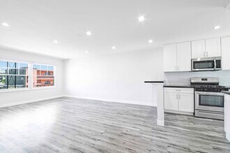 Building Photo - 241 Bonito Ave