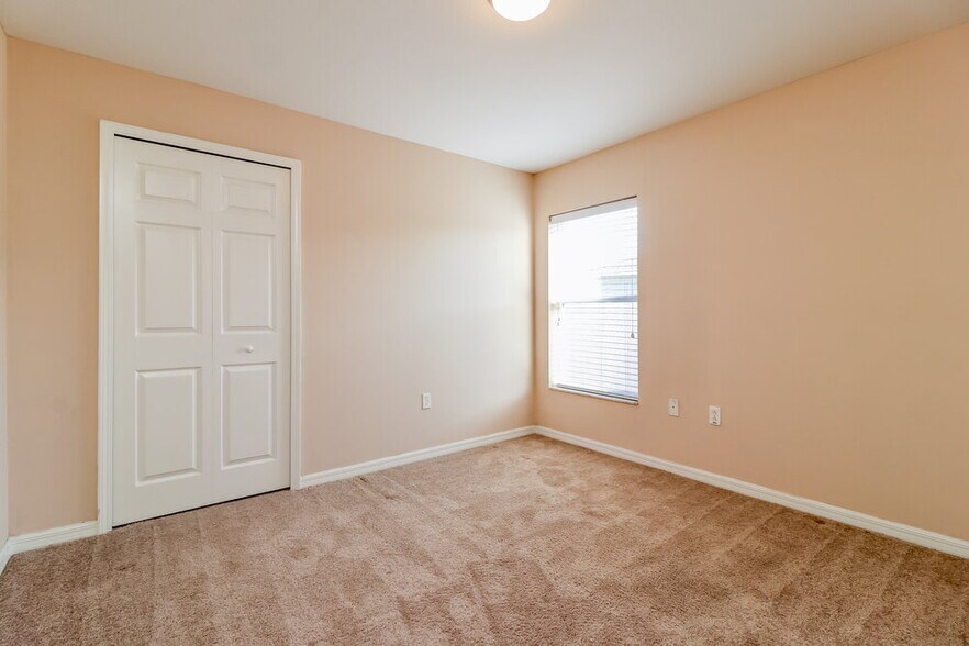 Building Photo - 3920 Constantine Loop