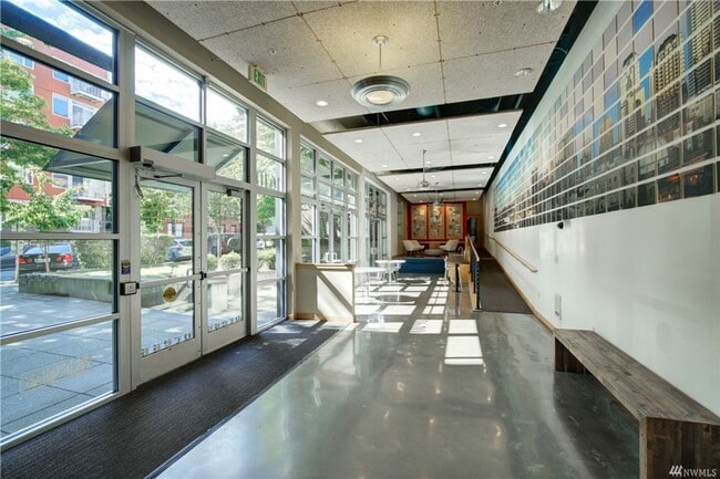 Building Photo - 1bd/1ba Seattle Condo