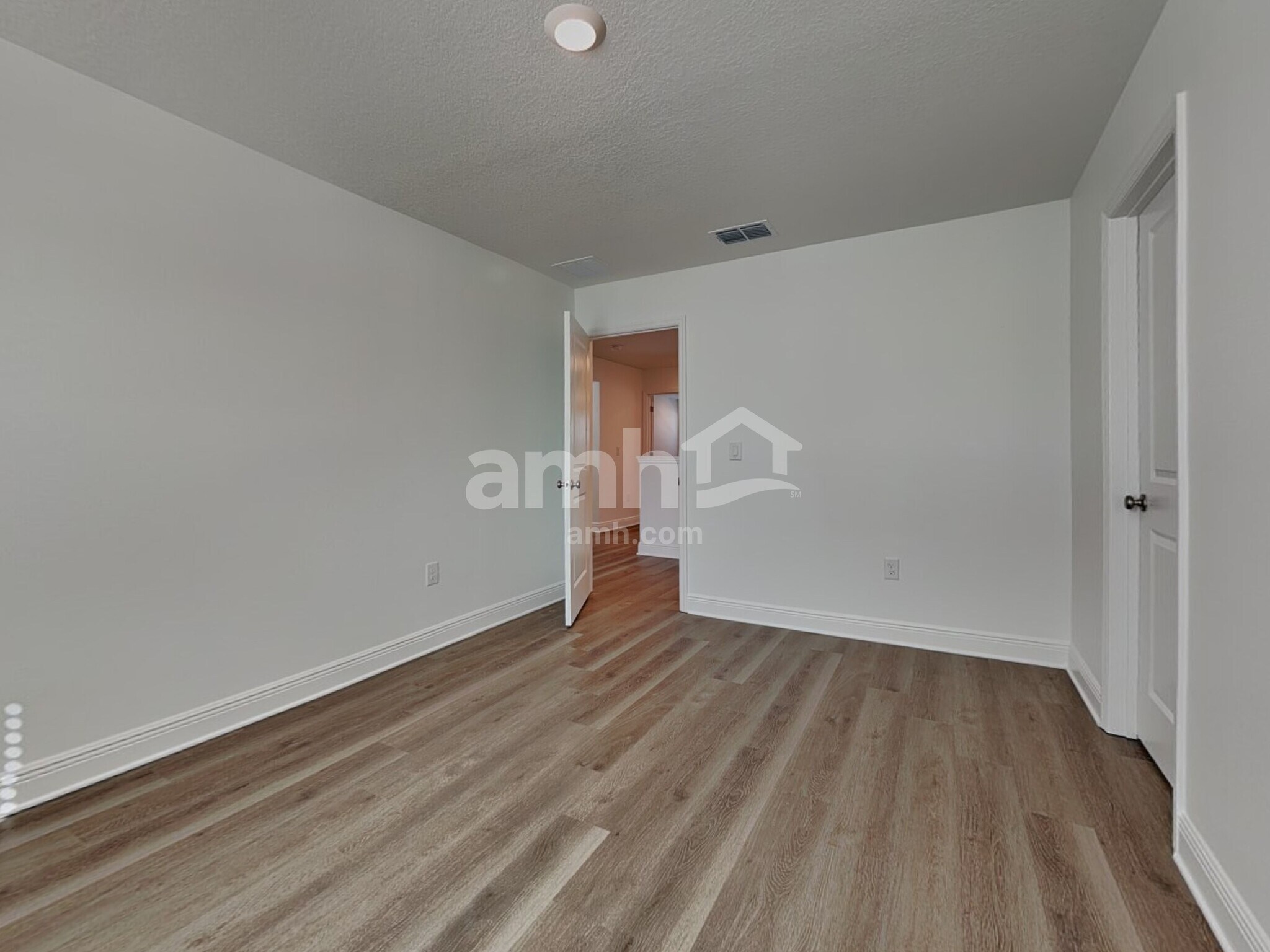 Building Photo - 6756 Atlantic Bch Ave