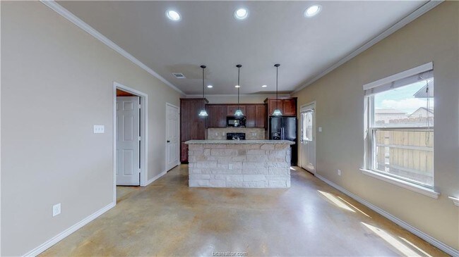 Building Photo - 3357 Keefer Loop