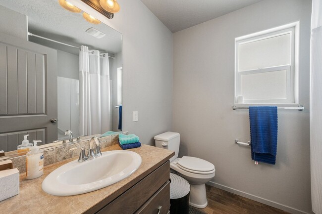 Building Photo - 3 bedroom home in Coeur dAlene