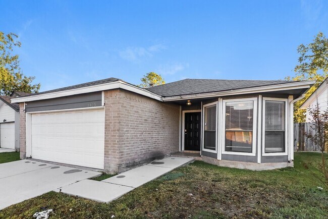 Building Photo - 3425 Benfield Dr