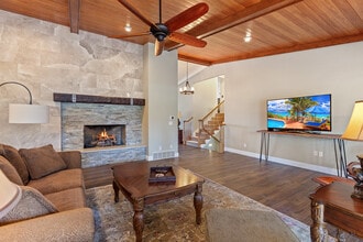 Building Photo - 10101 N Pines Rd