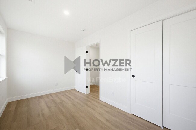 Building Photo - 24 Crocker St