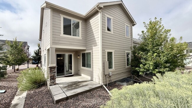 Building Photo - Stunning 3 Bedroom Townhome in Monument