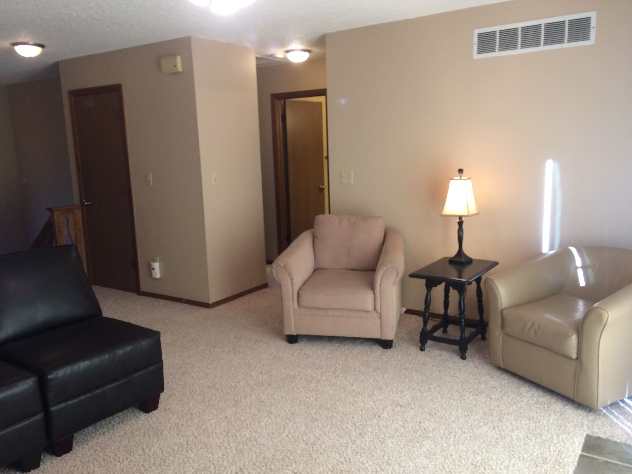 Building Photo - 1843 Hollywood Ct