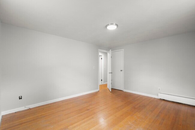 Bedroom 1 - 16 Norman St