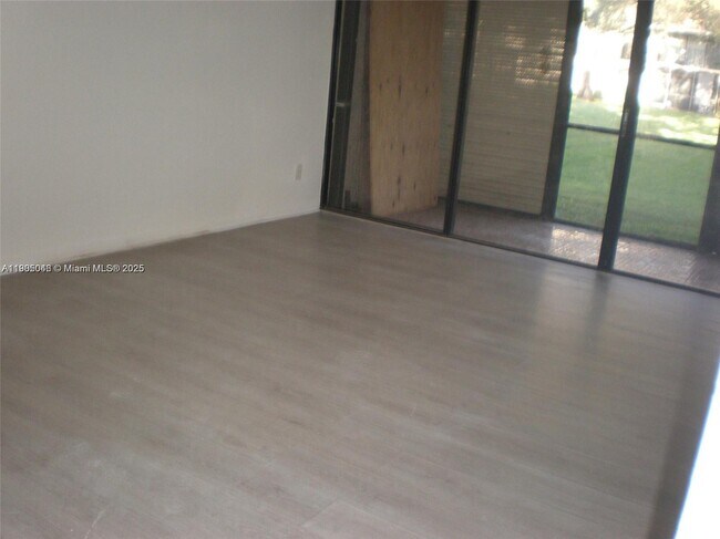 Building Photo - 5855 Washington St