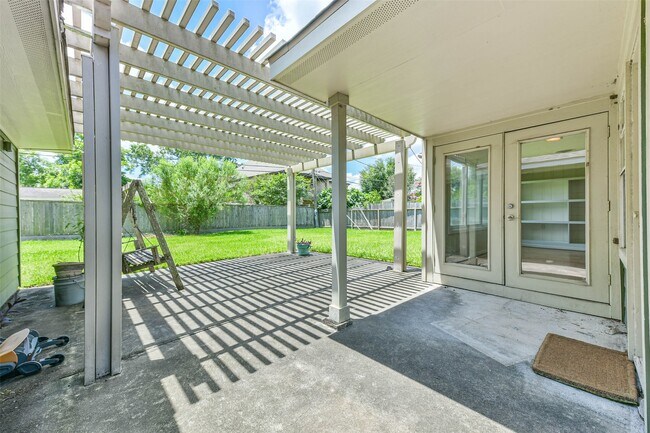 Building Photo - 3023 Fairhope St