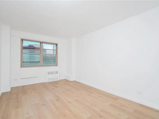 Building Photo - 444 Neptune Ave