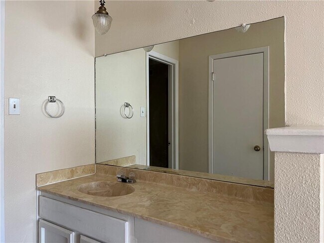 Building Photo - 515 Bonita Vista Dr
