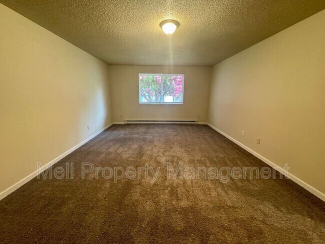 Building Photo - 919 N Harding Rd